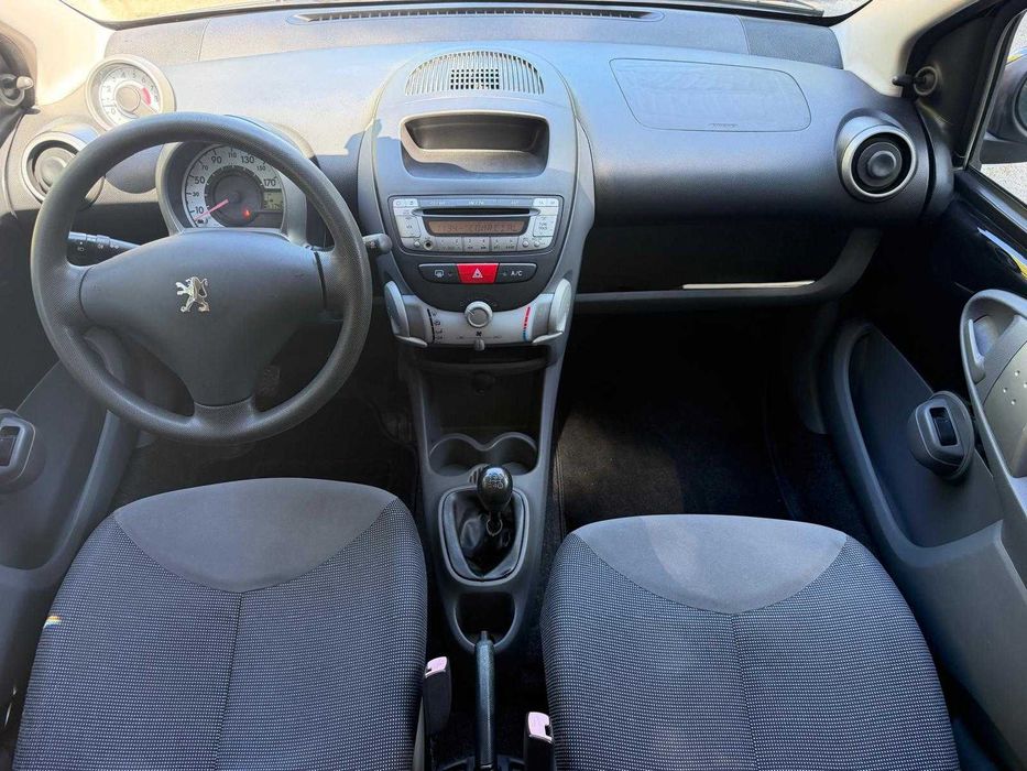 Peugeot 107 de 2008 em ótimo estado