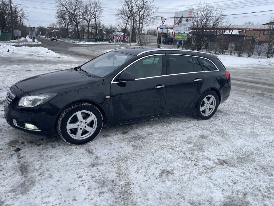 Авто Opel insignia 2010