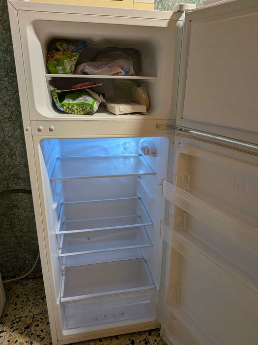 Frigorífico combinado em excelente estado