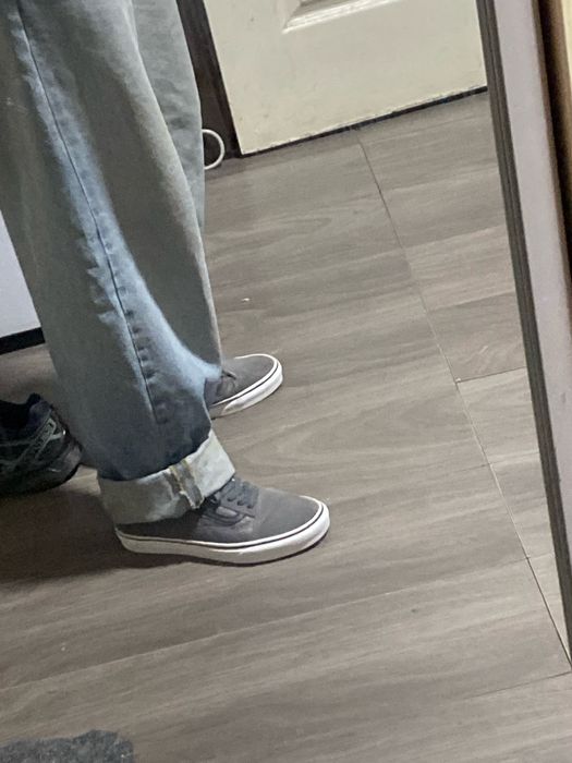 Кеди Vans сірі.