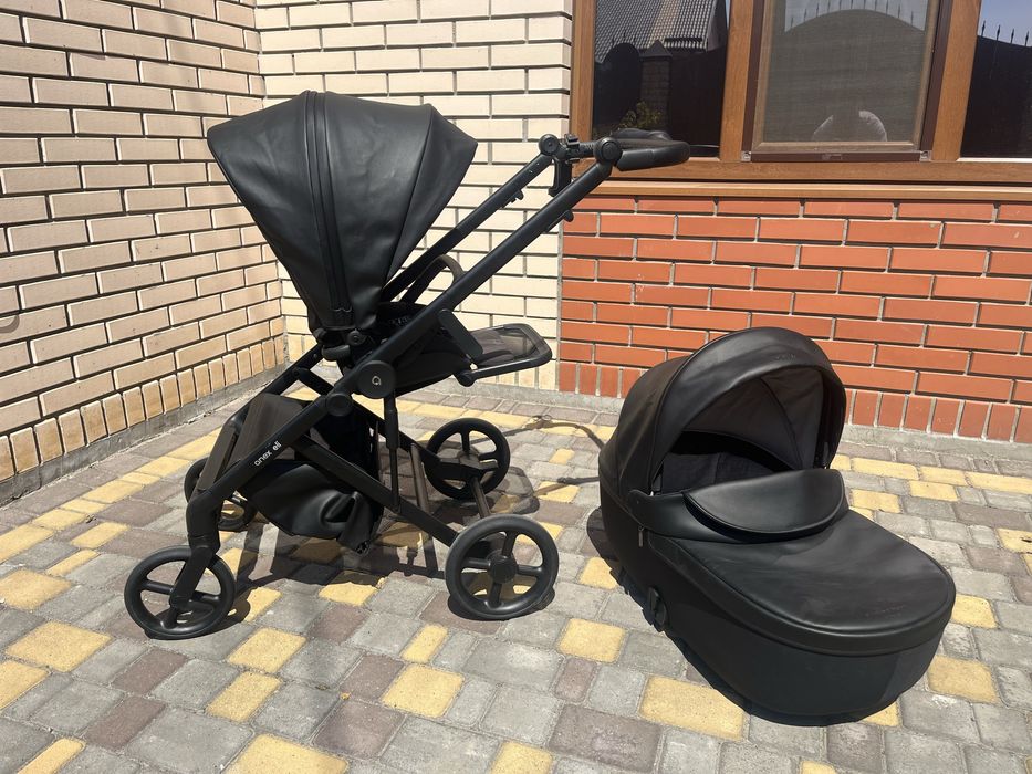 Продам коляску Anex Eli 2 в 1 (люлька + прогулка)