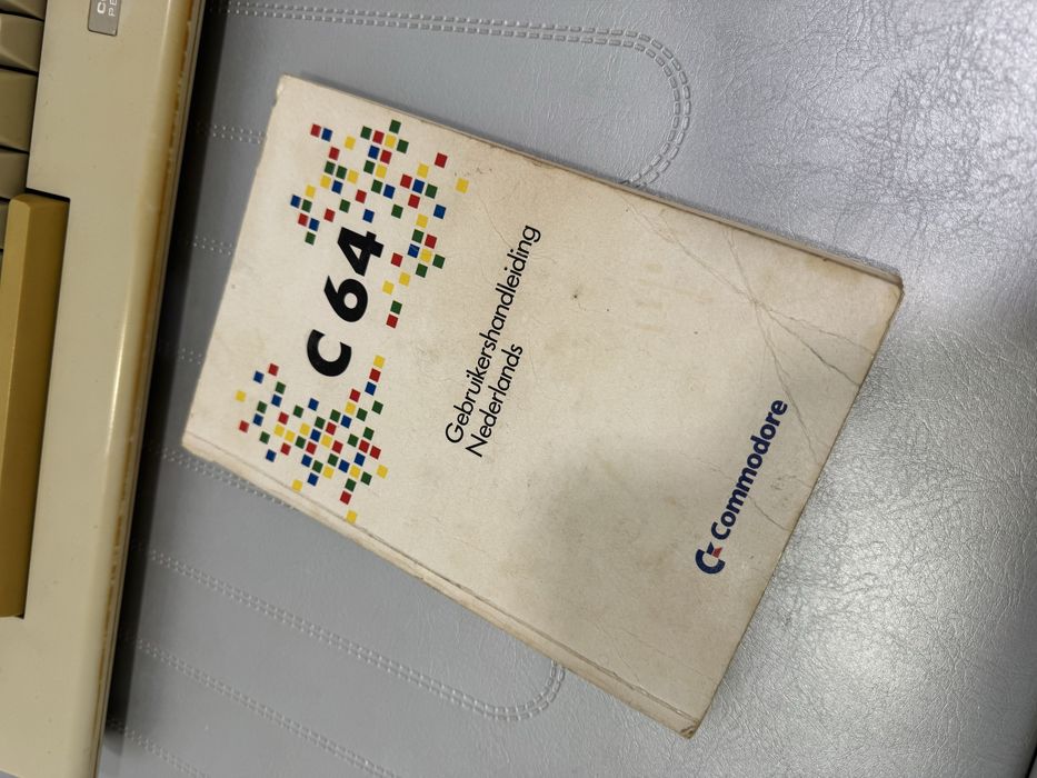 Commodore 64-C a funcionar