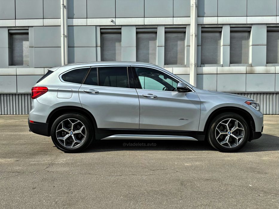 BMW X1 28i • 2016 • 2.0 бензин (B46) • Панорама • Полный привод xDrive