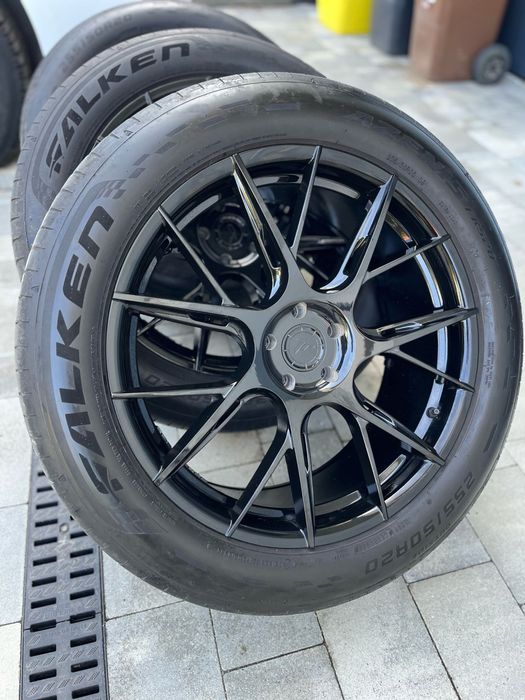 Sprzedam felgi  i opony, 20 cali Japan Racing z oponami