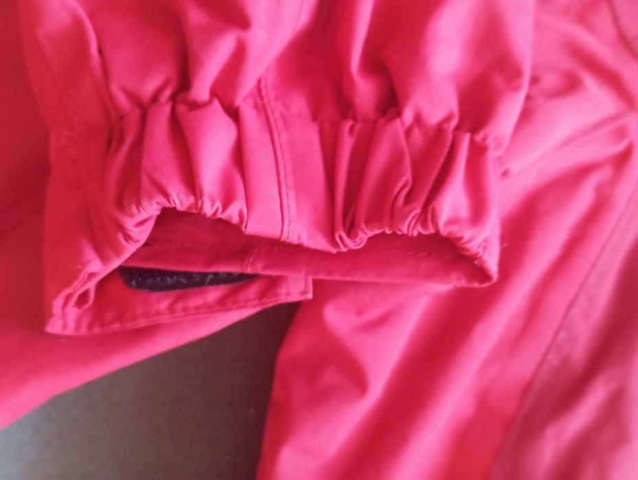 Жіноча вітровка L розмір