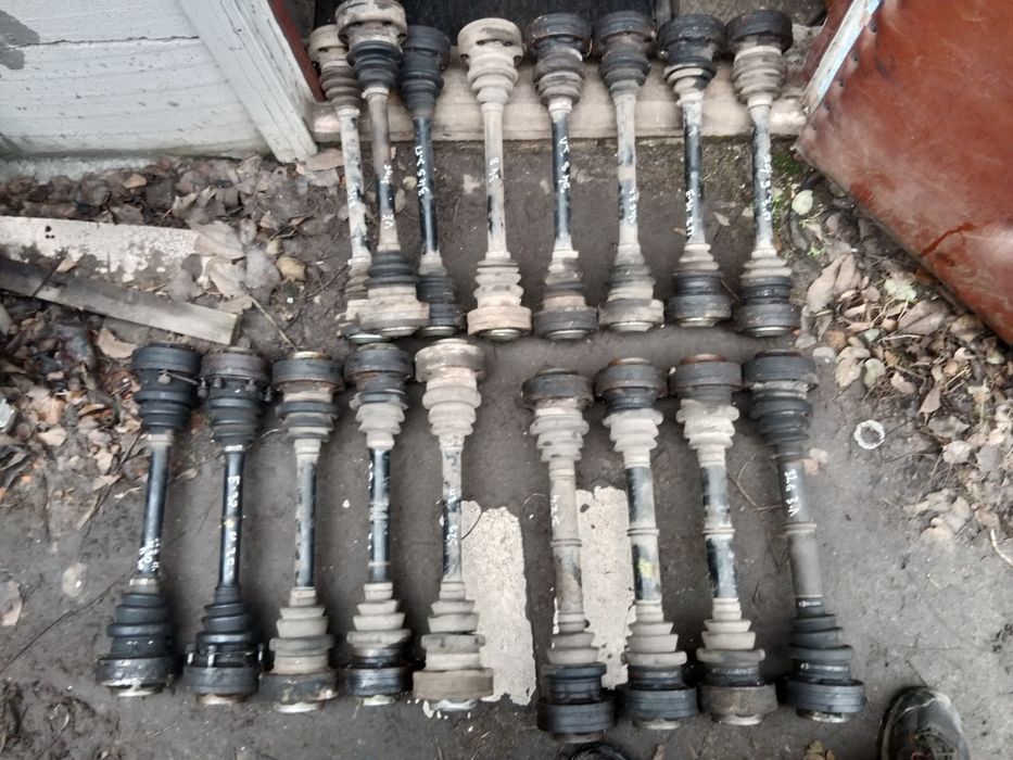 Полуось привод  bmw e 32  e 28 e 21 e 12 e 34