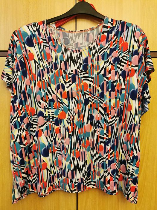 Bluzki różne wzory i kolory