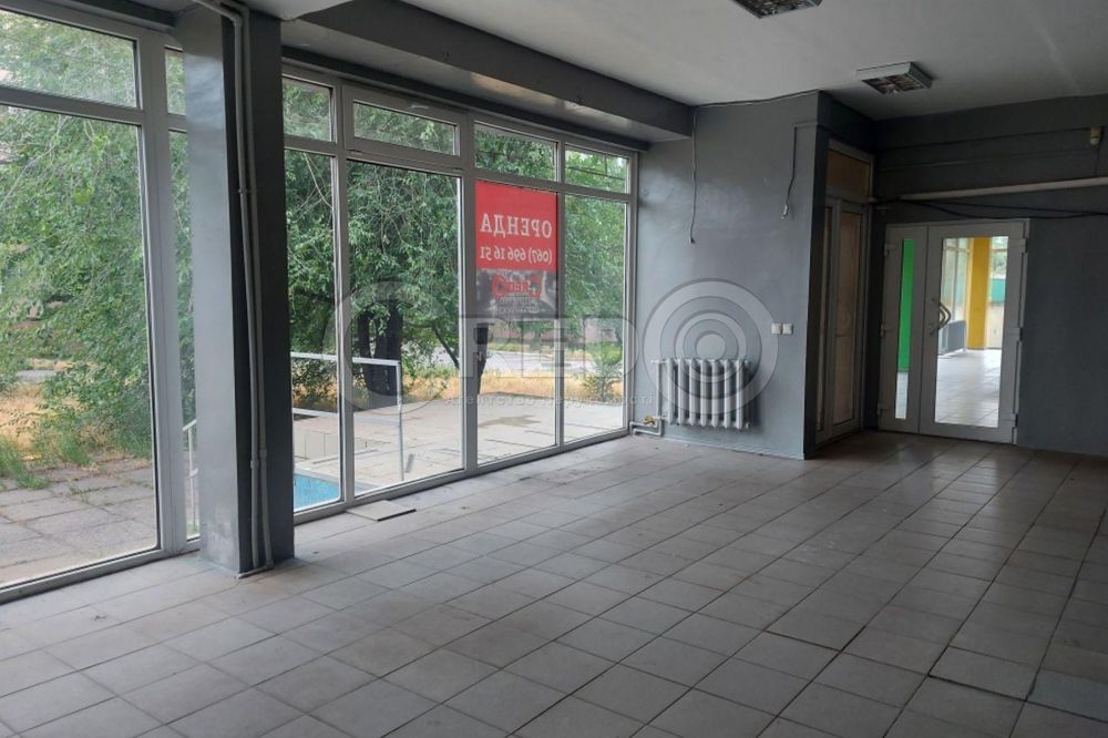 Оренда магазину вул.Космонавтів, р-н "Вечірній"