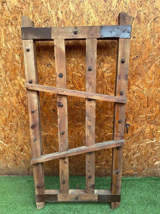 Alfaia agricola antiga, grade desterruadora, tração animal, Trilho