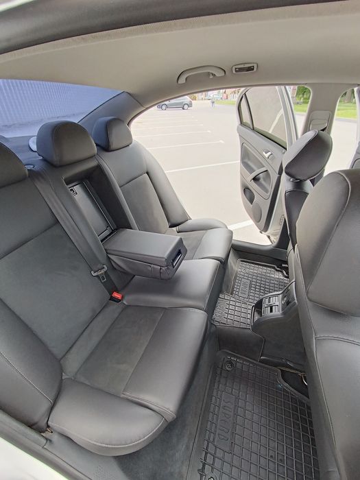 Skoda Superb 1.8 турбо газ-бензин