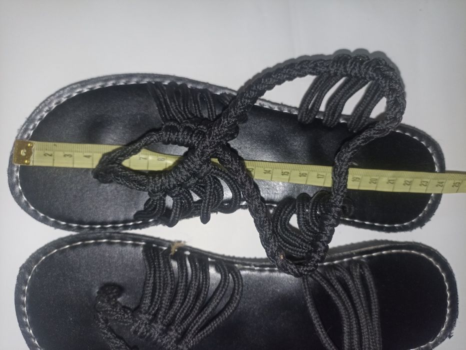Босоножки плетеные