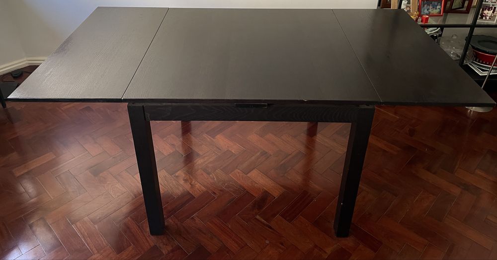 Bjursta mesa extensível