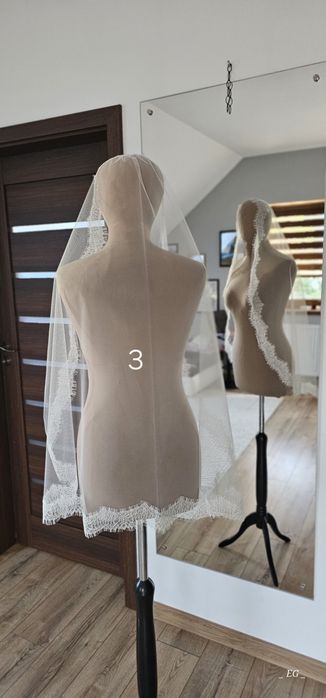 Delikatny welon do sukni ślubnej - ivory/off white
