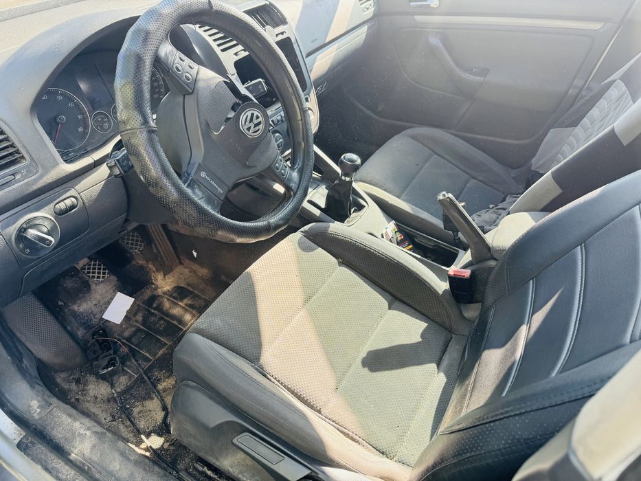 Продам Volkswagen Golf 5 2004 рік, 1.6 Бензин після ДТП!