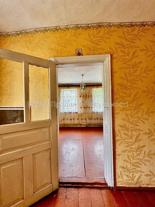 Продам цегляний газифікований будинок з великою ділянкою