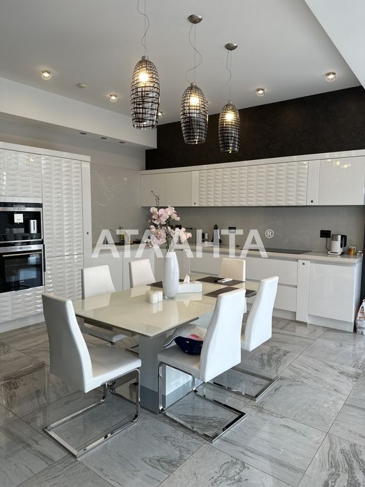 Роскошный дом в Совиньоне