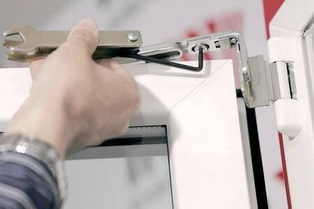 Serwis Naprawą Okna Drzwi PCVNawiewniki montaz Regulacja Wymiana szyb