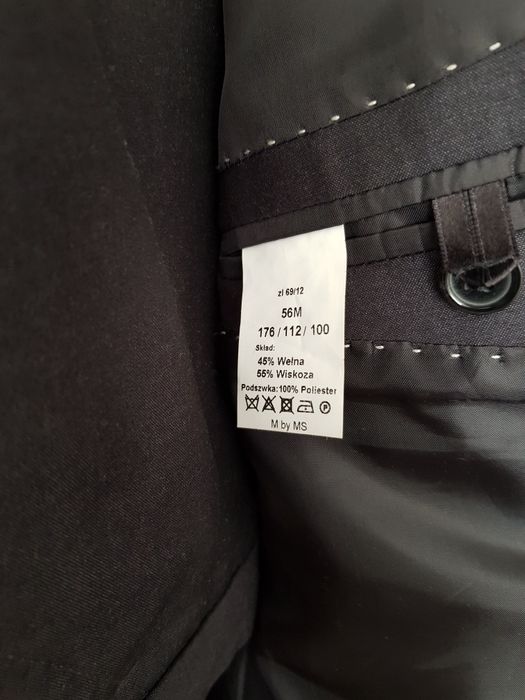 Czarny garnitur męski