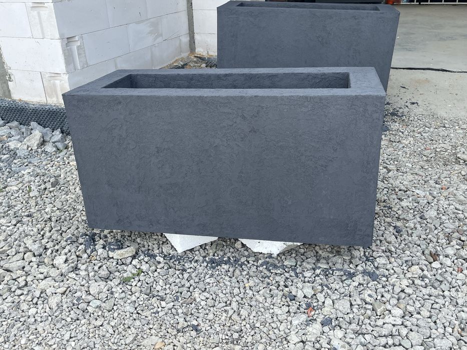 Doniczki ogrodowe ze styropianu wykonczone