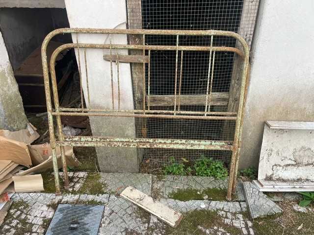 cabeceira e pés de cama em ferro