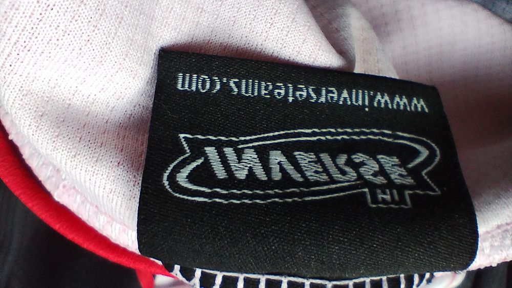 Koszulka kolarska Inverse w takiej jeździł Alejandro Valverde, mistrz