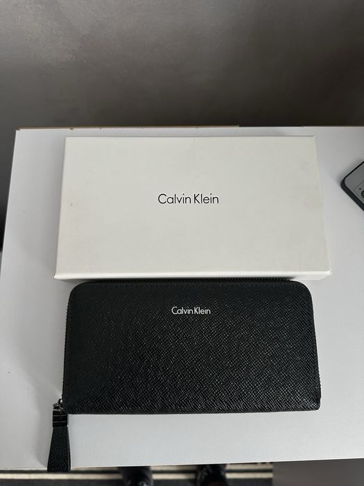 Продам кошельок клатч портмоне Calvin Klein
