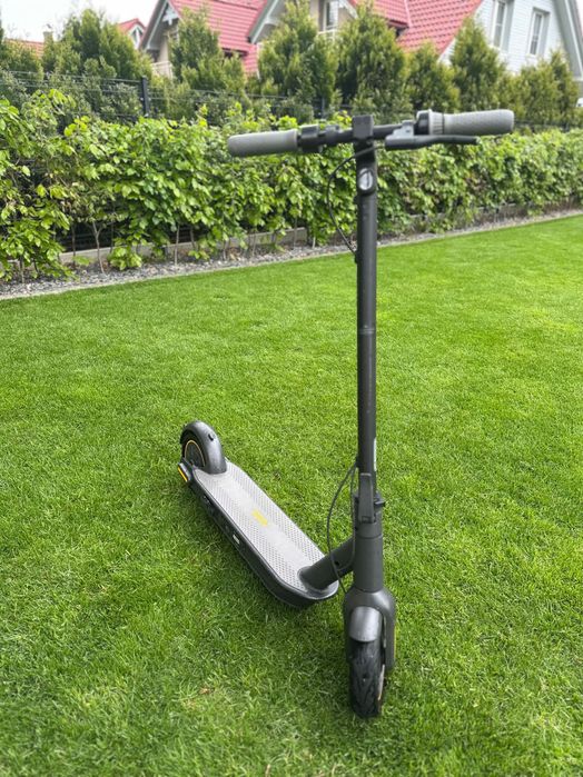 Hulajnoga elektryczna Segway Ninebot MAX G30 II – 65 km zasięgu.