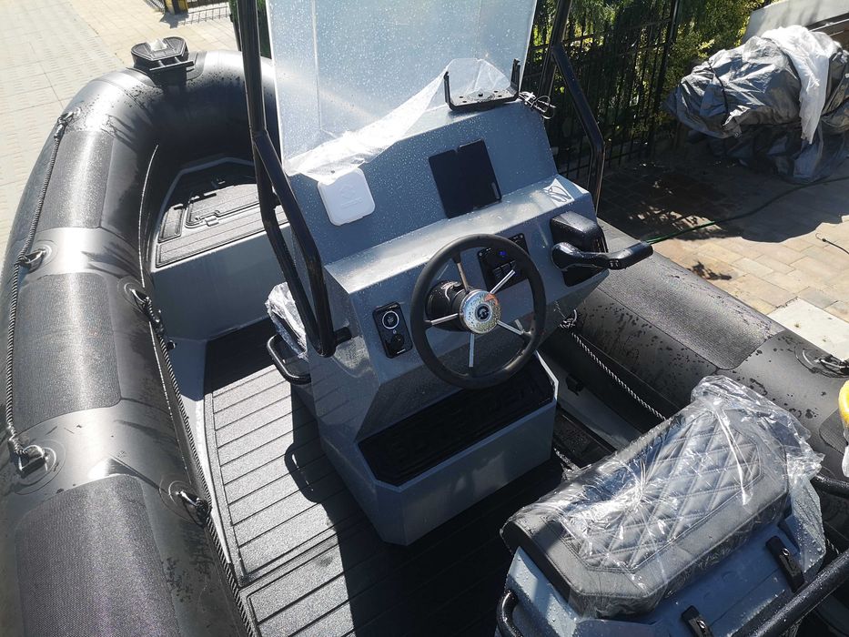 Łódź motorowa, RIB, jacht motorowy, ponton Nividic 550 nowy