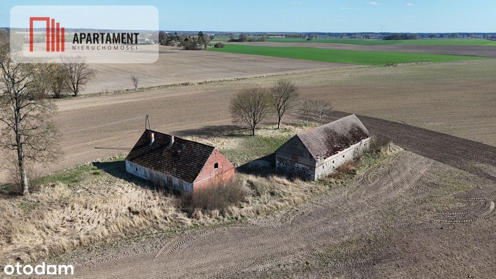 Klimatyczny dom z czerwonej cegły na wsi