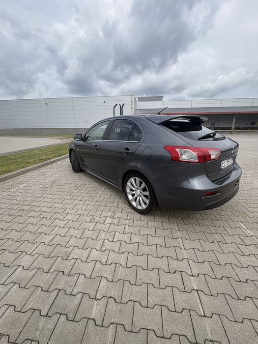 Sprzedam samochód Mitsubishi Lanser  LTG