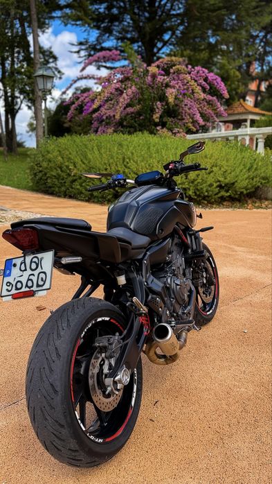 Yamaha MT-07 2022 — 55 kW — Full Black