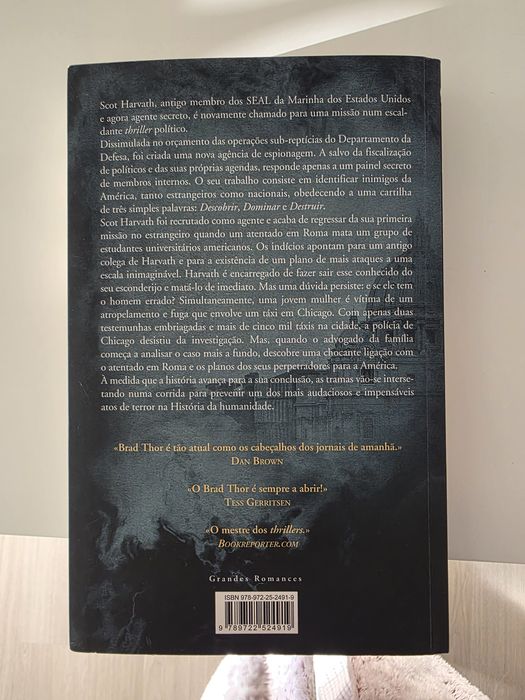 Influência externa do autor Brad Thor