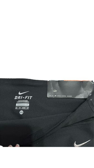 Нові легінси Nike ,розмір Xs