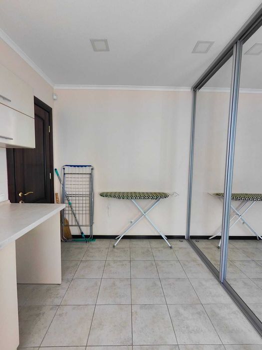 ПРОДАМ будинок ПРЕМІУМ класса в р-ні вул.Солідарності