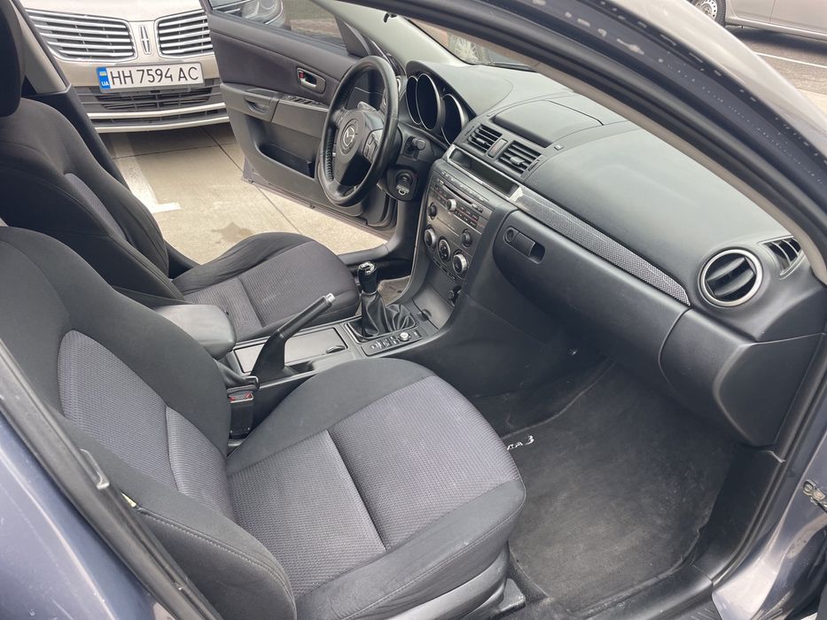 Продам Мазда 3  2.0 дизель