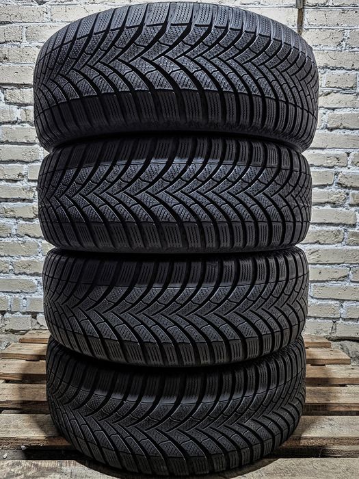 Зимові 215/60r16 Semperit | 2023 | 7mm | Made in Portugal | Комплект / 4шт | Преміум шини | Без пошкоджень, без ремонтів | Тільки з Німеччини