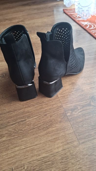 Botki wiosenne Born2be