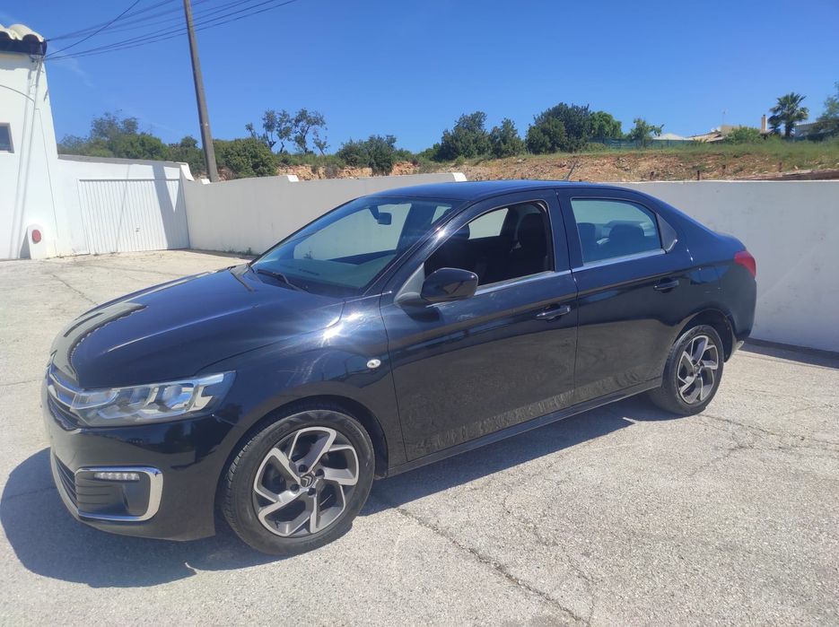 Citroën C-Elysée bom estado