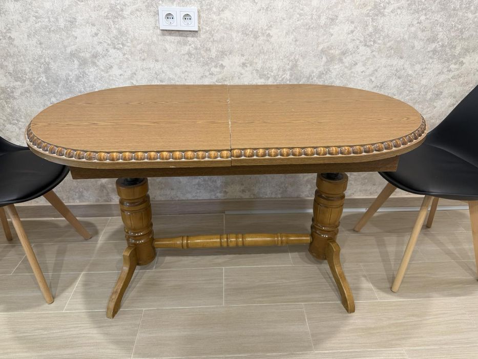 Стіл розкладний овальний