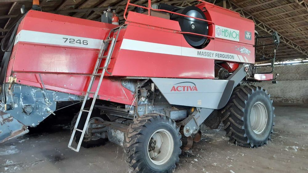 комбайн MF-7246 (2008р.в.) з зерновой жаткою .Подрібнювач соломи