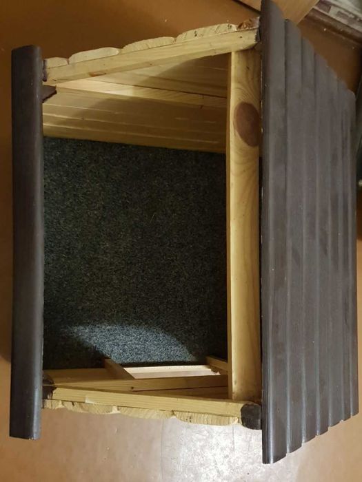 продам будку для маленькой собачки