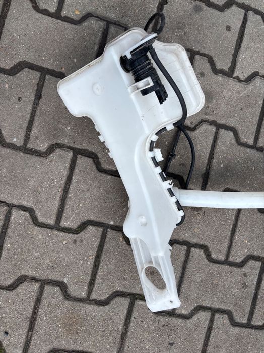 Zbiorniczek spryskiwaczy Renault Clio V oryginał kompetny