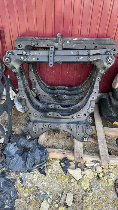 Підрамник балка Lexus es 2018-2023