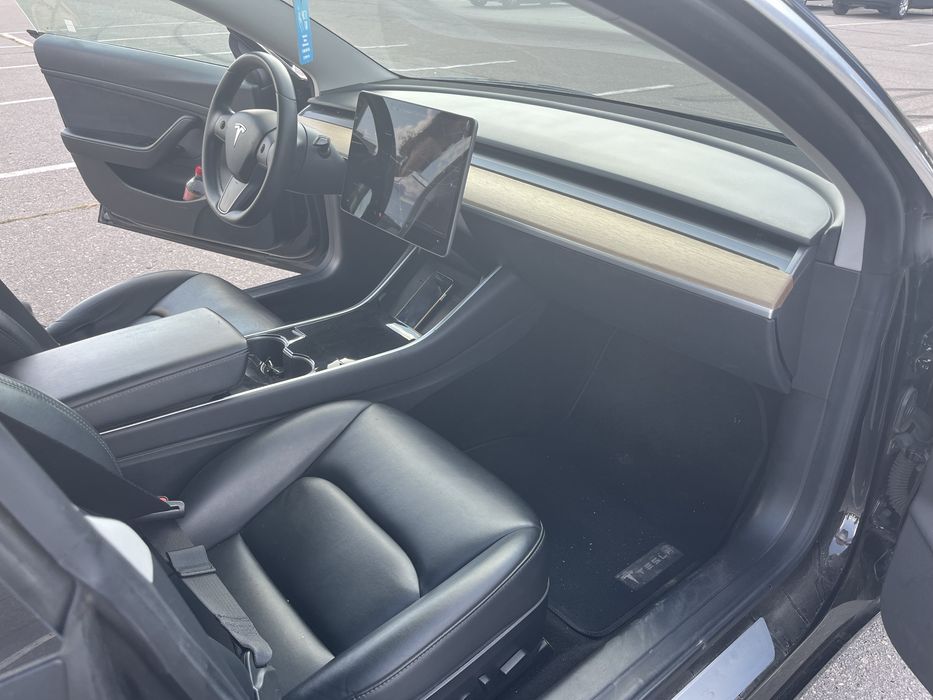 Tesla model 3 Standart Plus