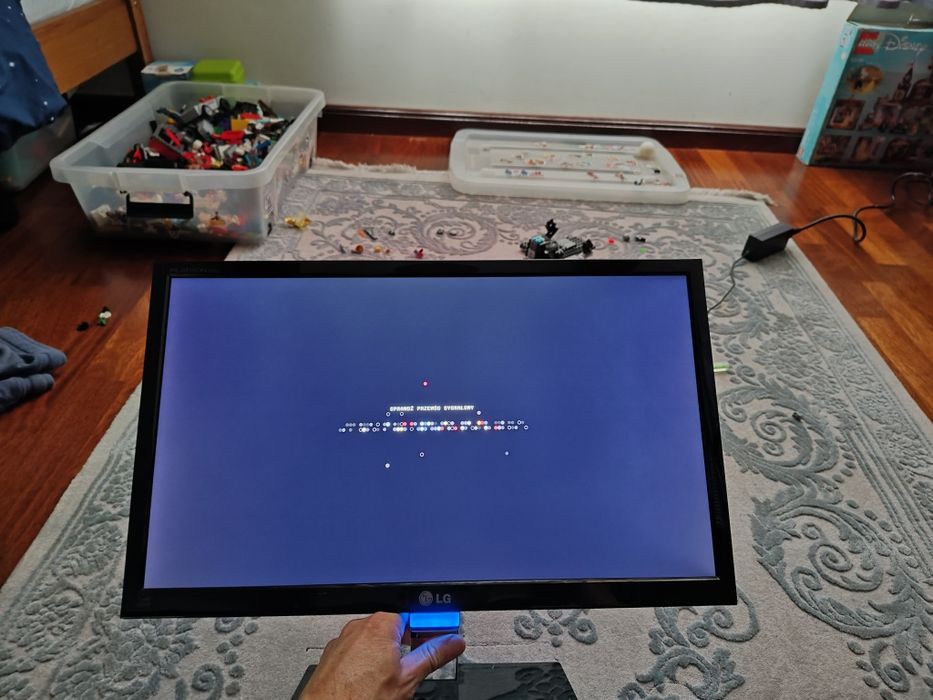 Lg Flatron E2260S-PN.