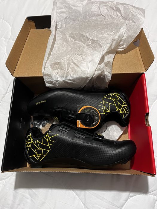 Sapatos de ciclismo de estrada. Nº 43