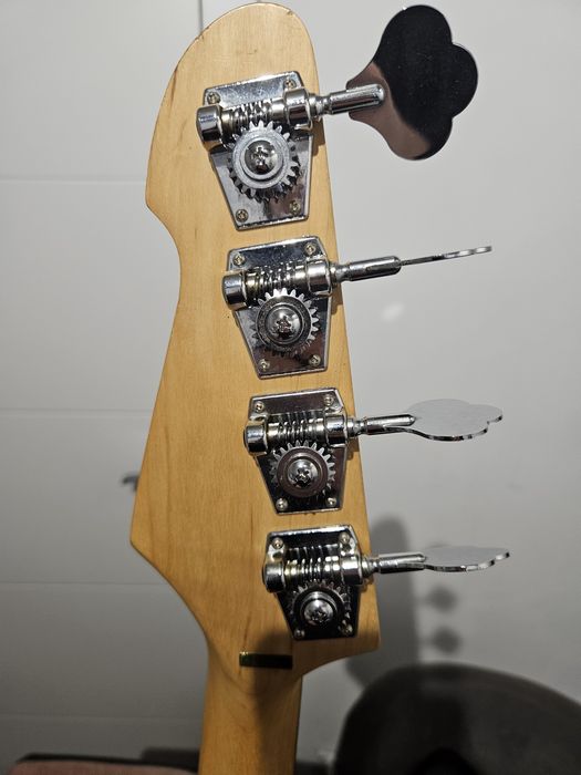 Gitara basowa Peavey Milestone II