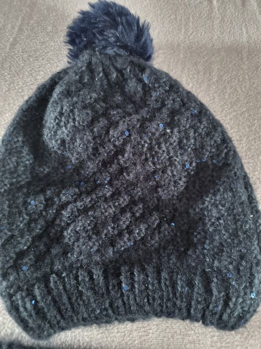 Zestaw czapka z kominem na zimę