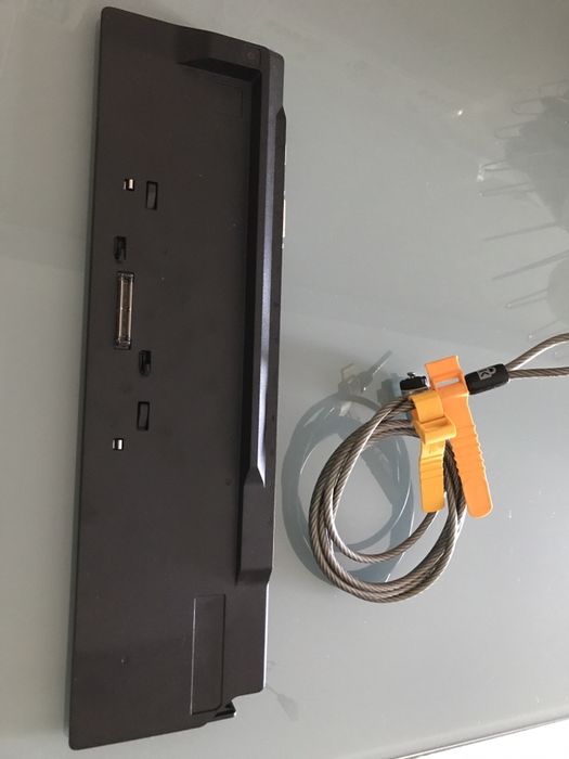 Dock fujitsu e cadeado