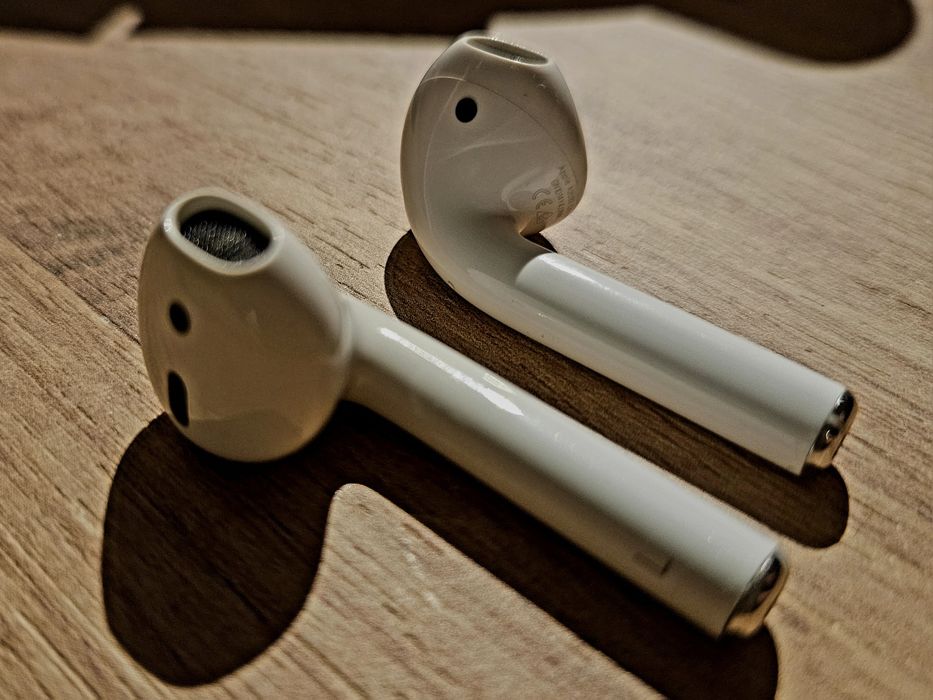 Apple AirPods 2 gen